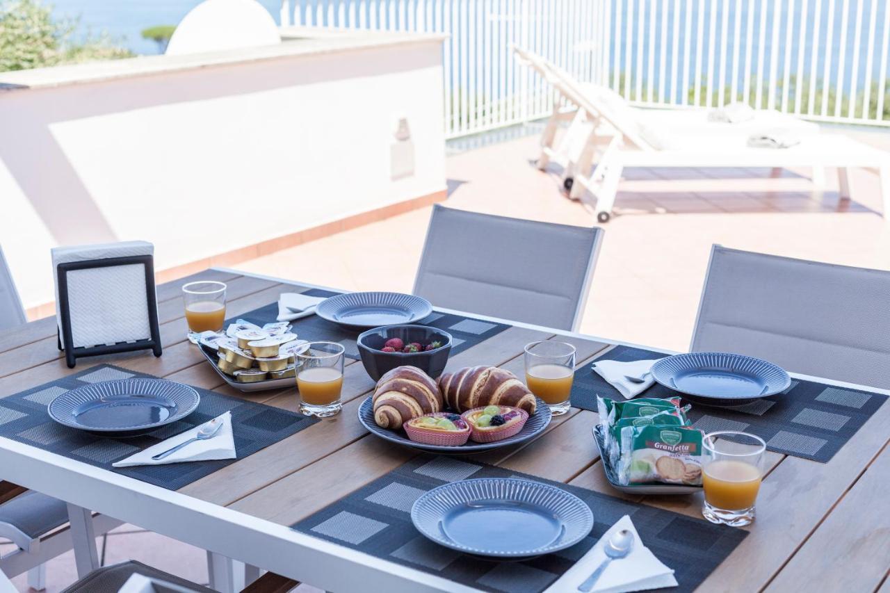 La Terrazza Sul Golfo Villa Sorrento Bagian luar foto