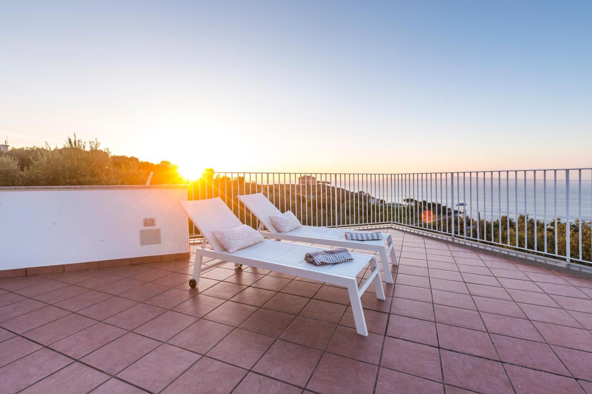 La Terrazza Sul Golfo Villa Sorrento Bagian luar foto