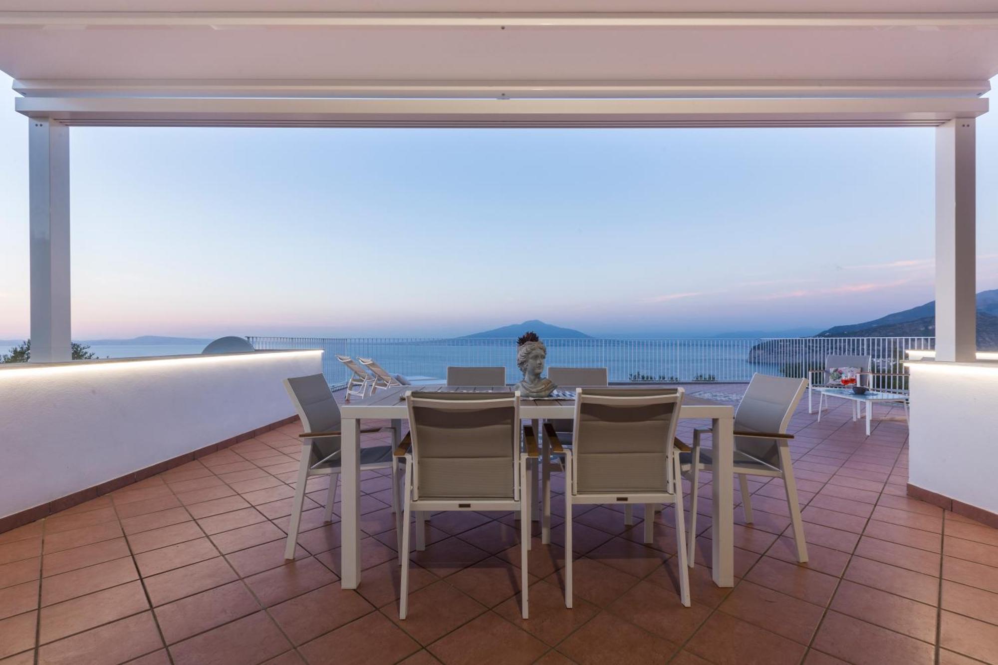 La Terrazza Sul Golfo Villa Sorrento Bagian luar foto